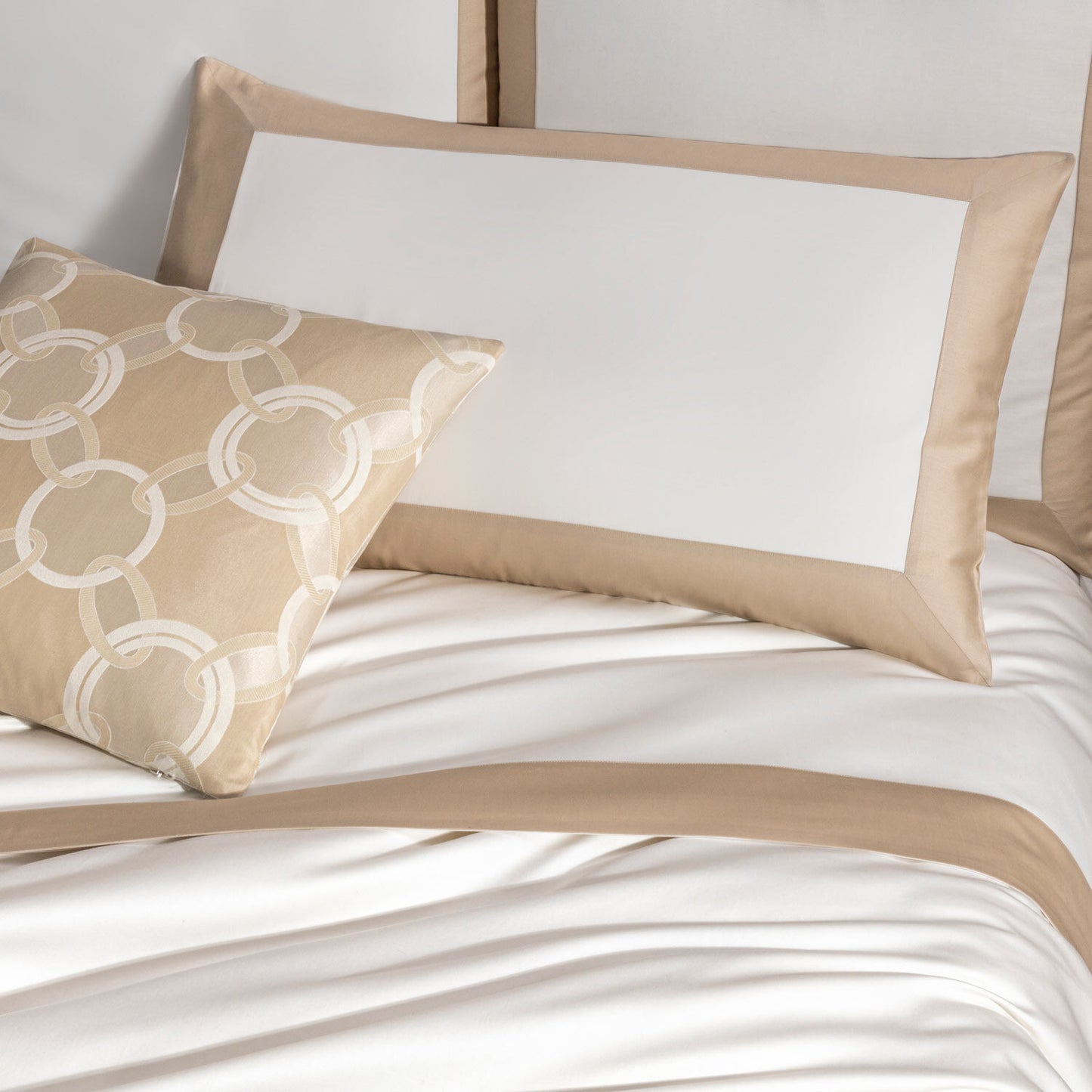 White & Gold Bold Luxe Cotton Sateen Bundle