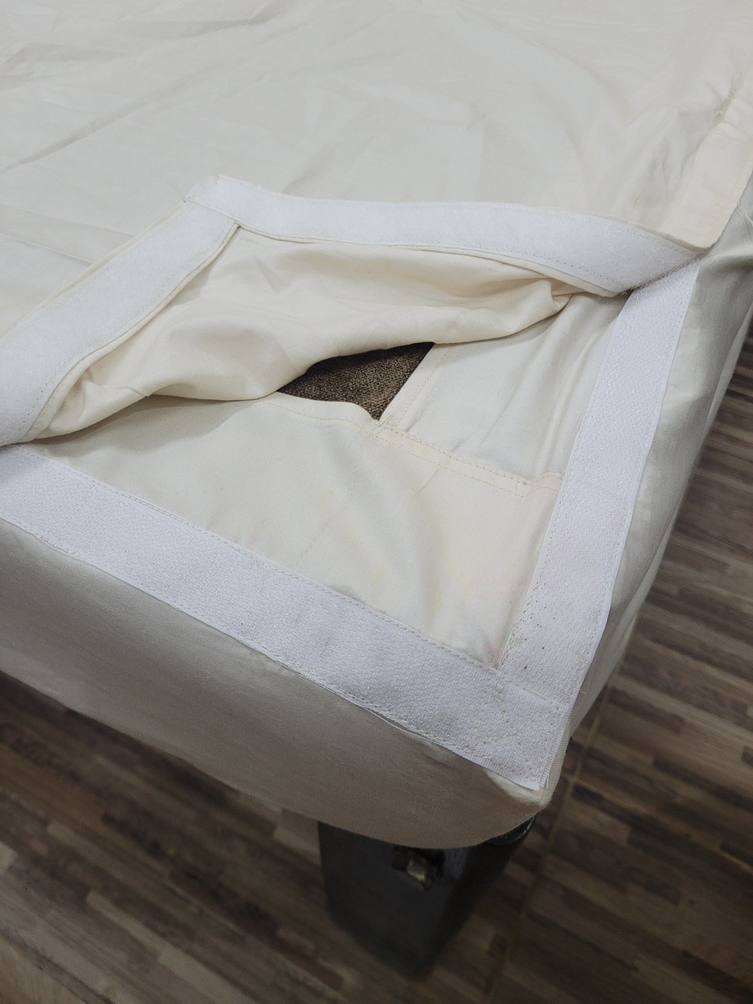 Custom Velcro Fitted Sheets